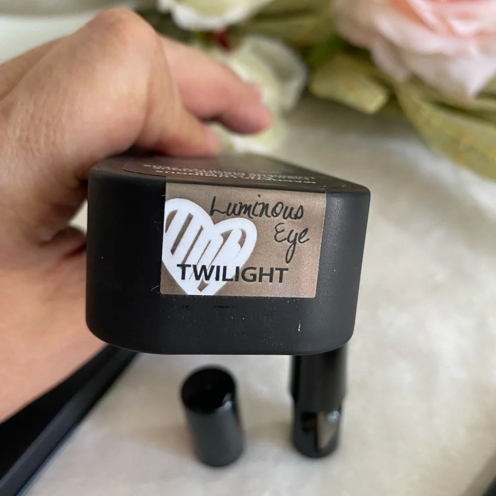 Nudestix Eyeshadow PENCIL Color TWILIGHT WITH SHARPENER